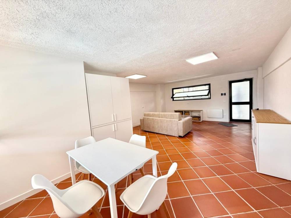 ufficio in vendita a Camaiore in zona Lido di Camaiore