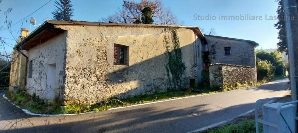 casa indipendente in vendita a Camaiore
