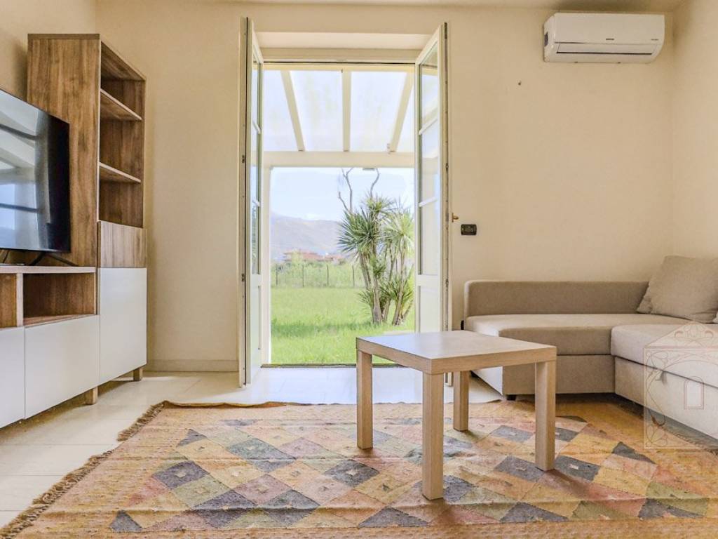 casa indipendente in vendita a Camaiore in zona Lido di Camaiore