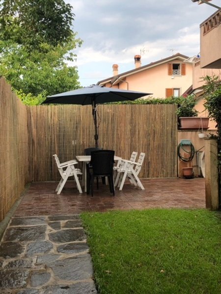 casa indipendente in vendita a Camaiore