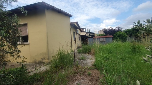 casa indipendente in vendita a Camaiore in zona Capezzano Pianore
