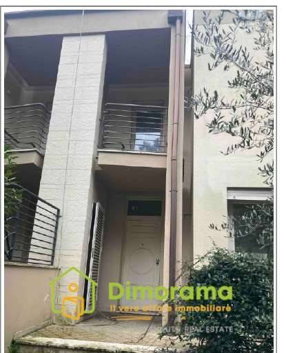casa indipendente in vendita a Camaiore in zona Lido di Camaiore