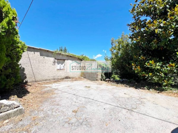 casa indipendente in vendita a Camaiore in zona Montemagno