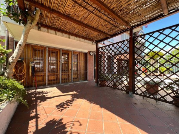 casa indipendente in vendita a Camaiore in zona Lido di Camaiore