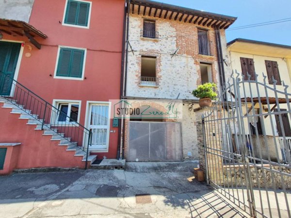 casa indipendente in vendita a Camaiore