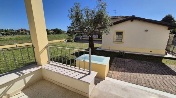 casa indipendente in vendita a Camaiore in zona Capezzano Pianore