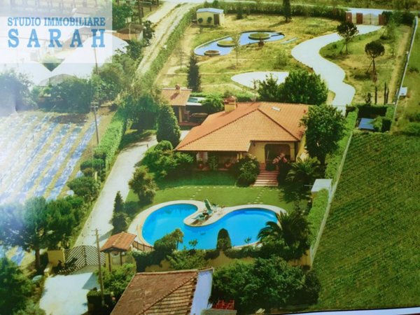 casa indipendente in vendita a Camaiore in zona Lido di Camaiore
