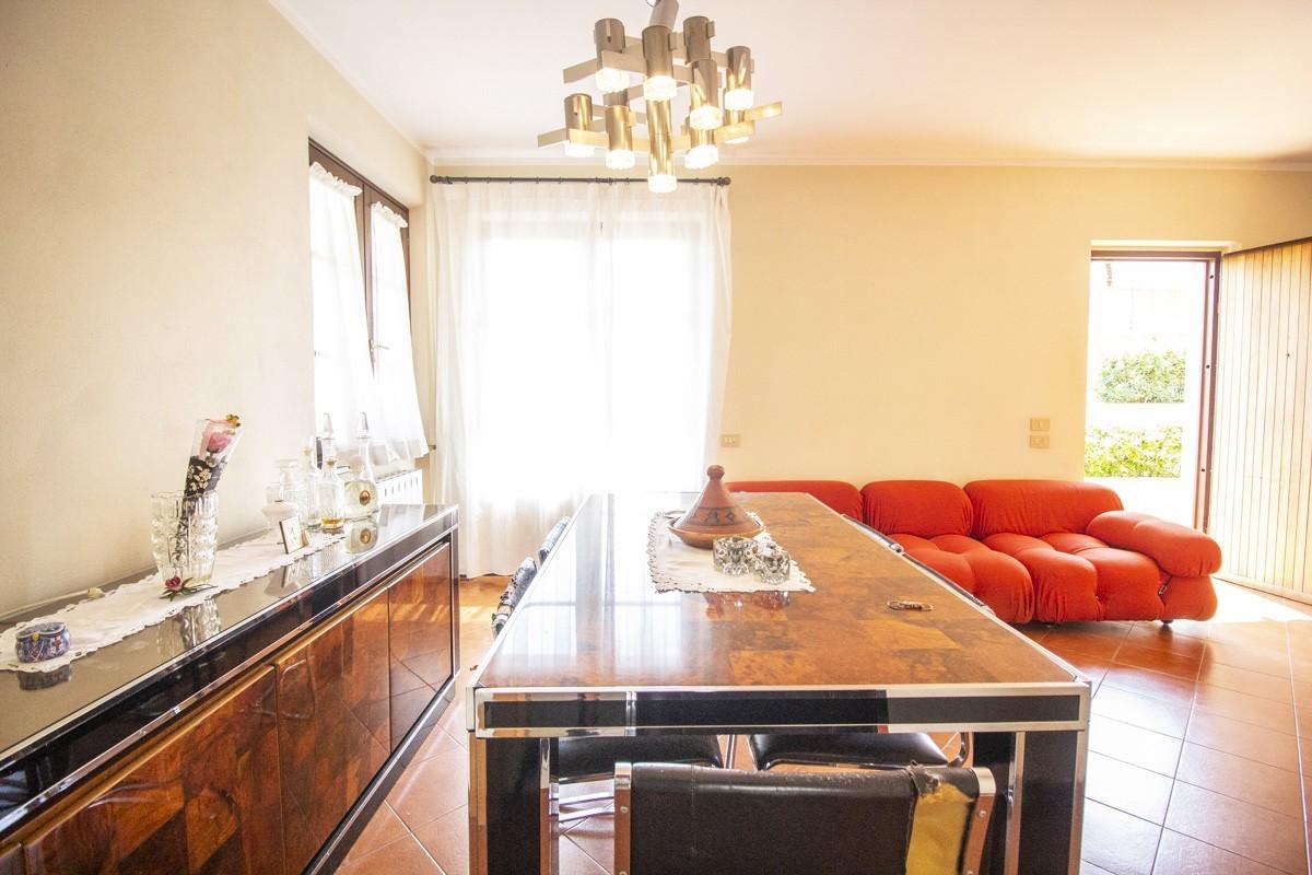 appartamento in vendita a Camaiore in zona Lido di Camaiore