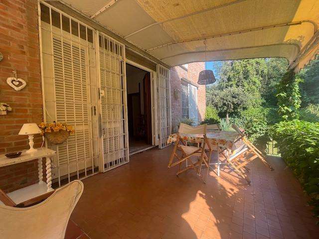 appartamento in vendita a Camaiore in zona Lido di Camaiore
