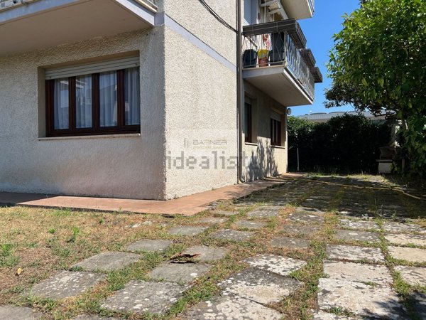 appartamento in vendita a Camaiore in zona Lido di Camaiore