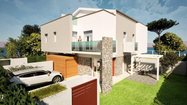 casa indipendente in vendita a Camaiore