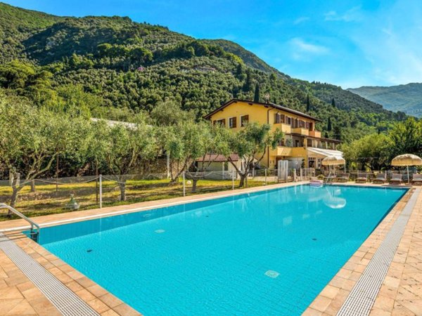 casa indipendente in vendita a Camaiore