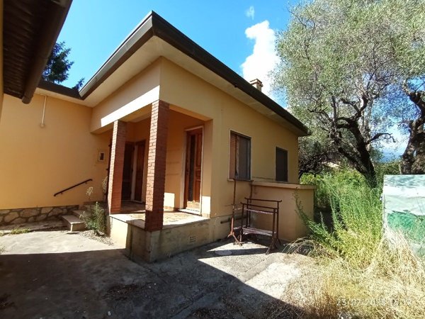 villa in vendita a Camaiore in zona Capezzano Pianore