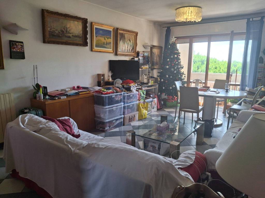 appartamento in vendita a Camaiore in zona Lido di Camaiore