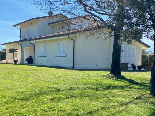 casa indipendente in vendita a Camaiore in zona Lido di Camaiore