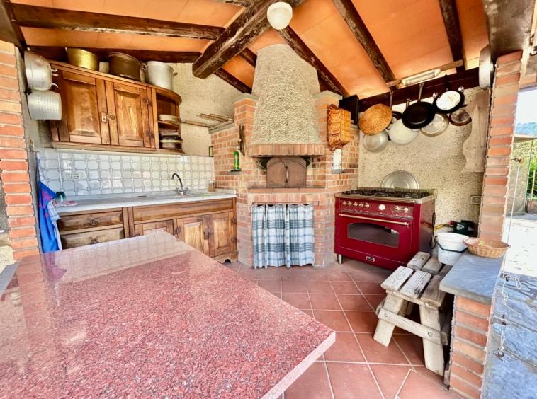 casa indipendente in vendita a Camaiore in zona Lido di Camaiore