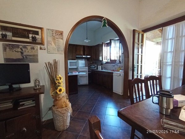 casa indipendente in vendita a Camaiore in zona Lido di Camaiore