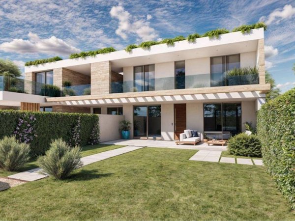 casa indipendente in vendita a Camaiore in zona Lido di Camaiore