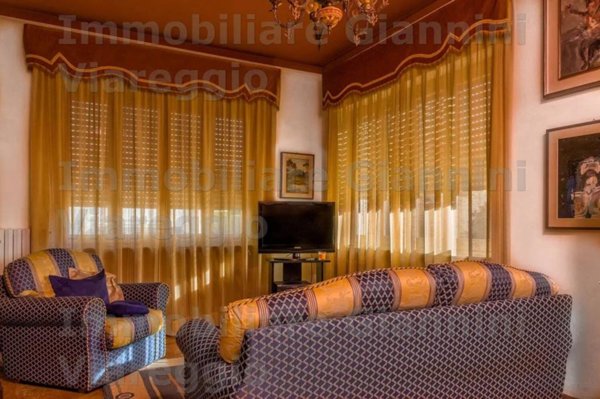 casa indipendente in vendita a Camaiore in zona Lido di Camaiore