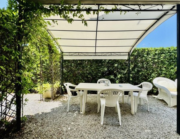 appartamento in vendita a Camaiore in zona Lido di Camaiore