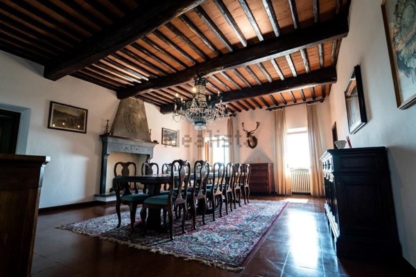 casale in vendita a Camaiore in zona Gombitelli