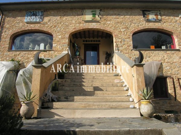 casale in vendita a Camaiore