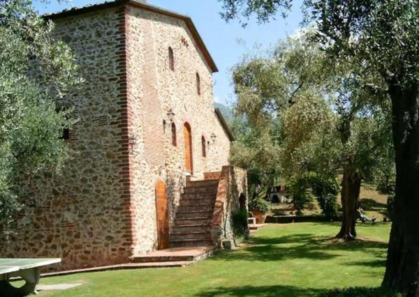 casale in vendita a Camaiore