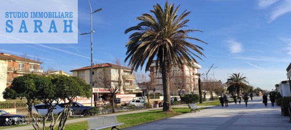 appartamento in vendita a Camaiore in zona Lido di Camaiore