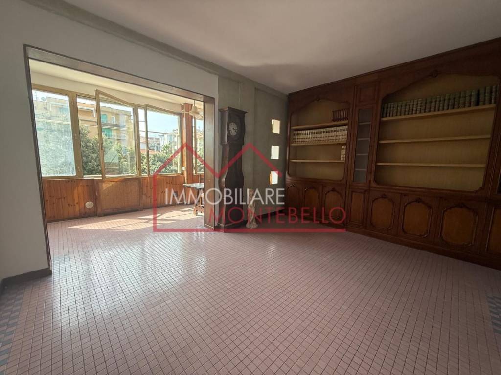 appartamento in vendita a Camaiore in zona Lido di Camaiore