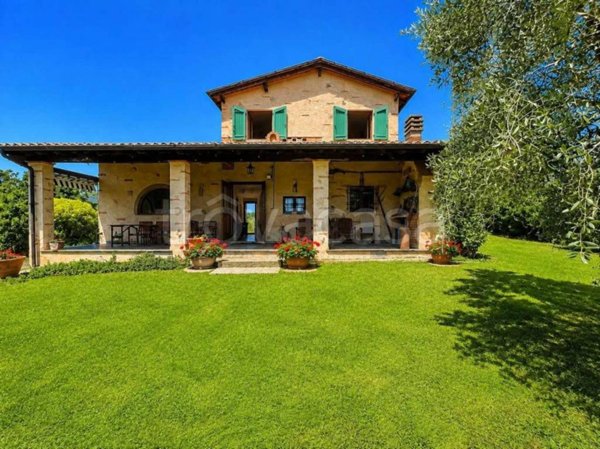 casa indipendente in vendita a Camaiore in zona Santa Lucia