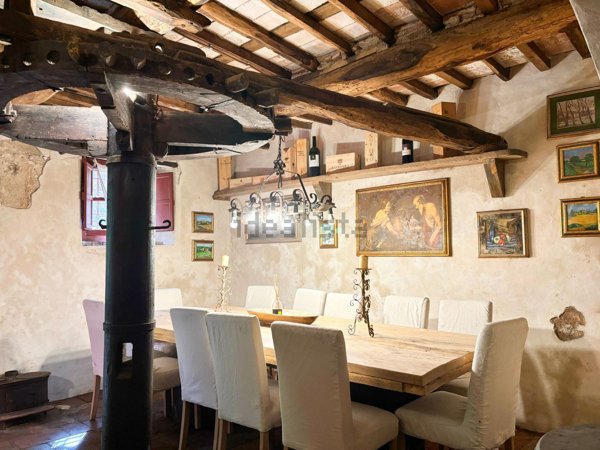 casa indipendente in vendita a Camaiore