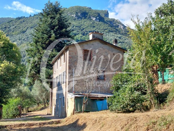 casa indipendente in vendita a Camaiore
