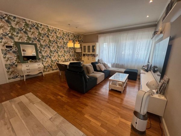 appartamento in vendita a Camaiore in zona Capezzano Pianore