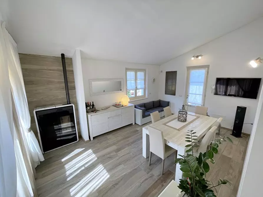 casa indipendente in vendita a Camaiore in zona Capezzano Pianore