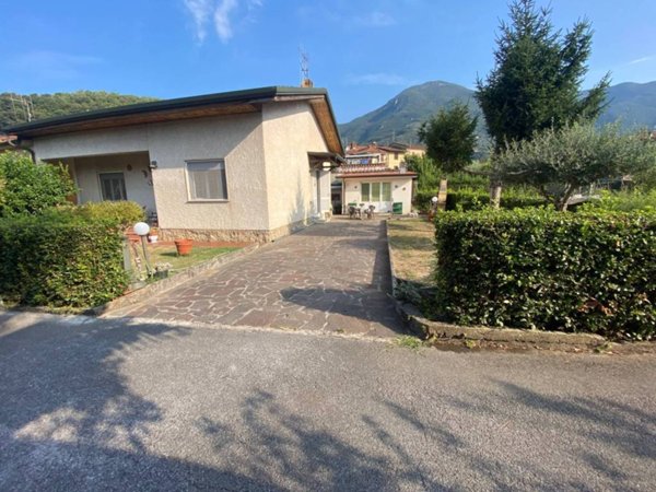 casa indipendente in vendita a Camaiore
