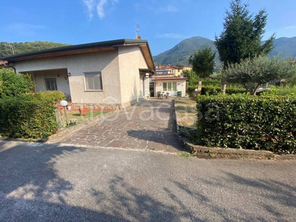 casa indipendente in vendita a Camaiore