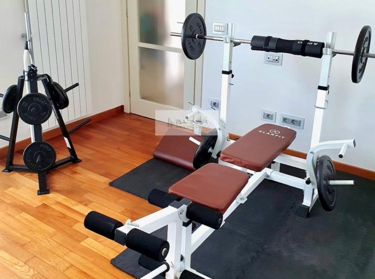 casa indipendente in vendita a Camaiore in zona Lido di Camaiore