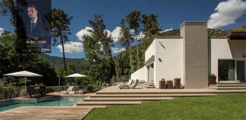 casa indipendente in vendita a Camaiore