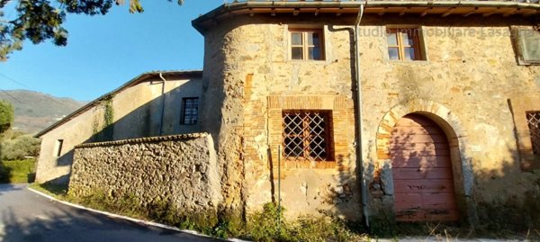 casa indipendente in vendita a Camaiore