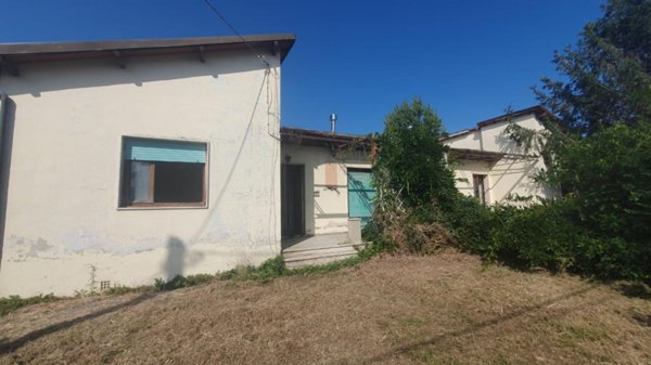 casa indipendente in vendita a Camaiore in zona Capezzano Pianore