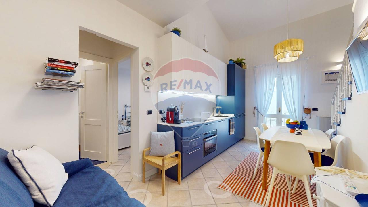 appartamento in vendita a Camaiore in zona Lido di Camaiore