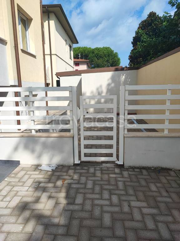 appartamento in vendita a Camaiore in zona Lido di Camaiore