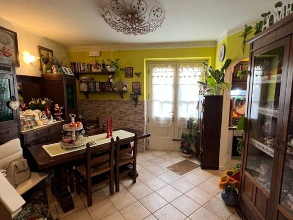 casa indipendente in vendita a Camaiore in zona Capezzano Pianore