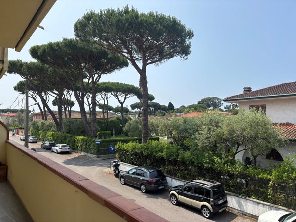 appartamento in vendita a Camaiore in zona Lido di Camaiore