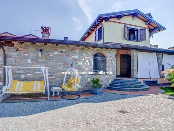 casa indipendente in vendita a Camaiore in zona Capezzano Pianore