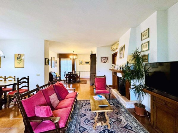 appartamento in vendita a Camaiore in zona Lido di Camaiore