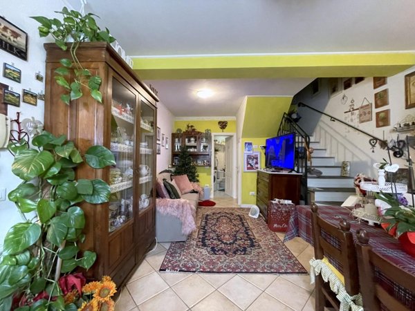 casa indipendente in vendita a Camaiore