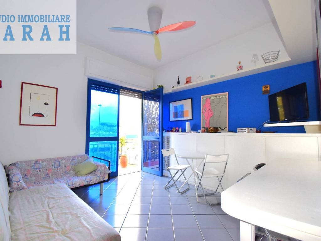 appartamento in vendita a Camaiore in zona Lido di Camaiore