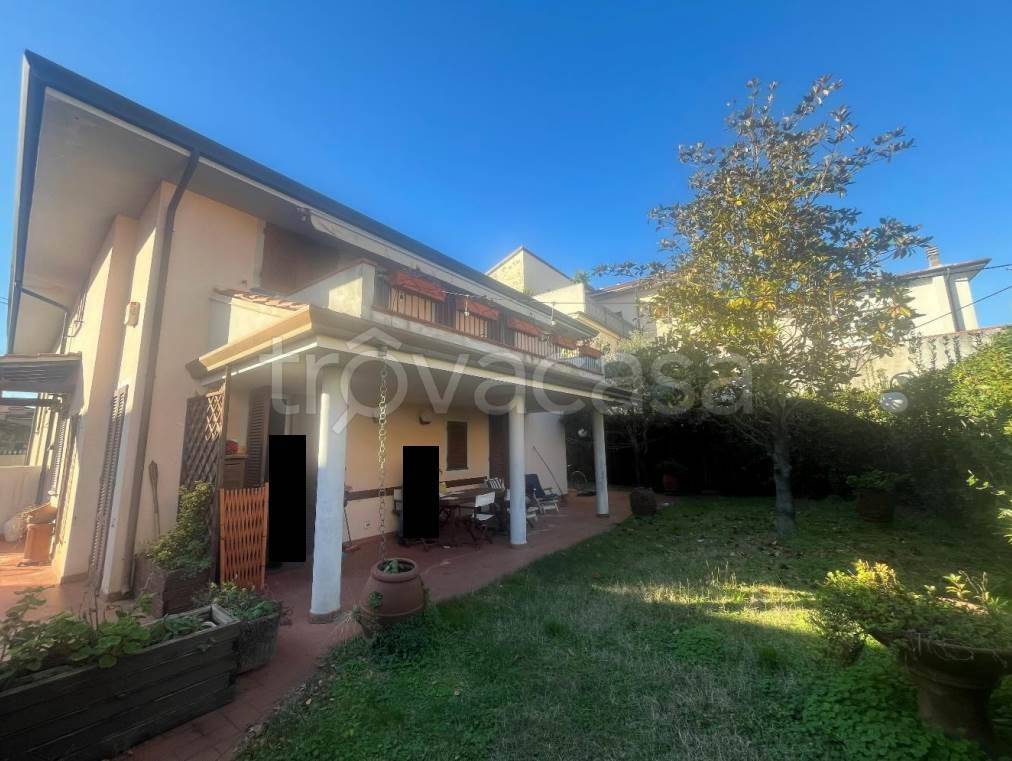 villa in vendita a Camaiore in zona Lido di Camaiore