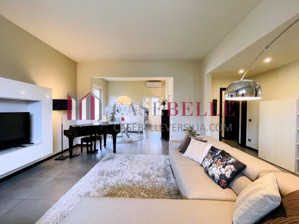 casa indipendente in vendita a Camaiore